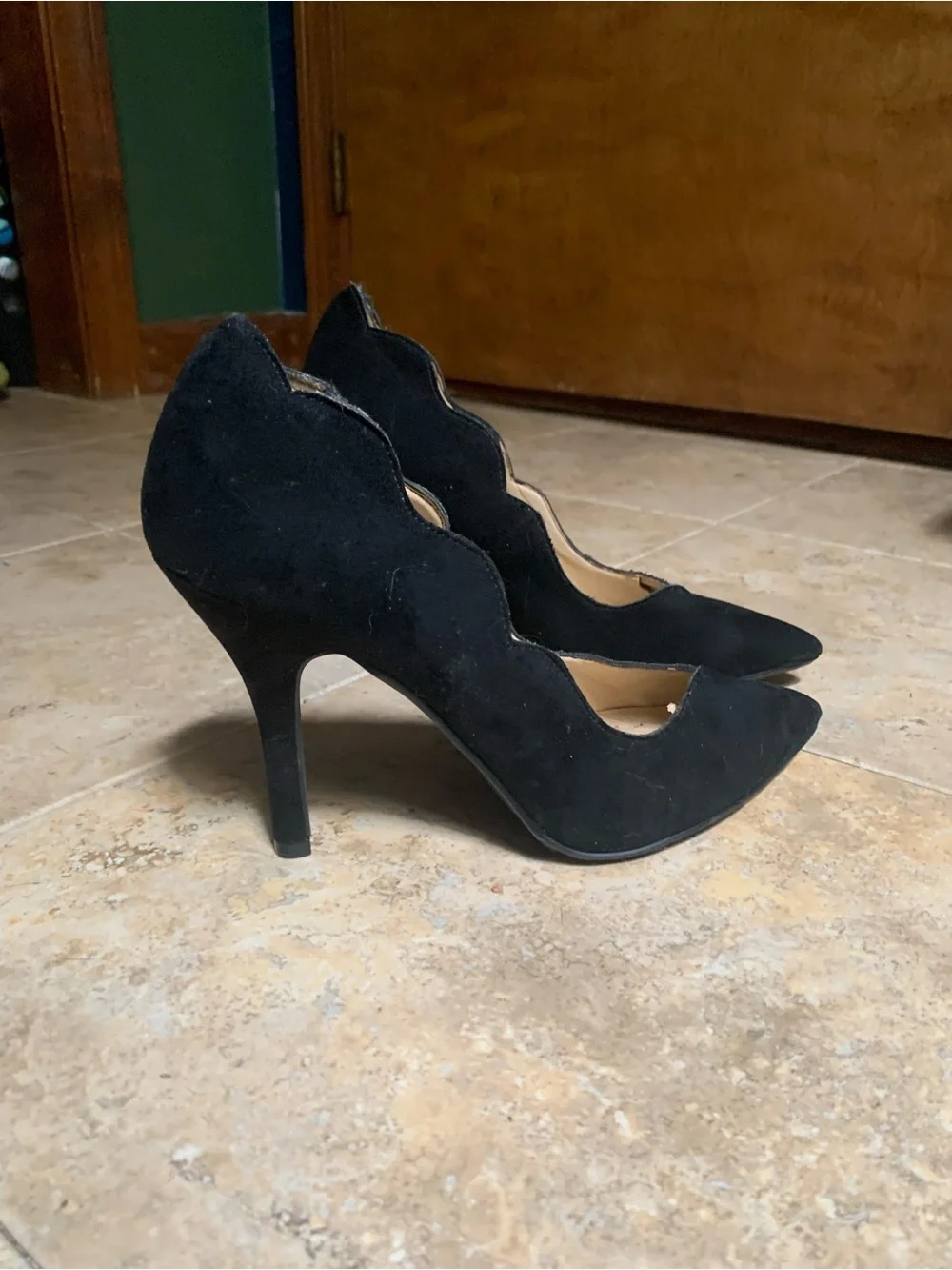 Black Scalloped Suede Pointed-Toe Pumps - Women's